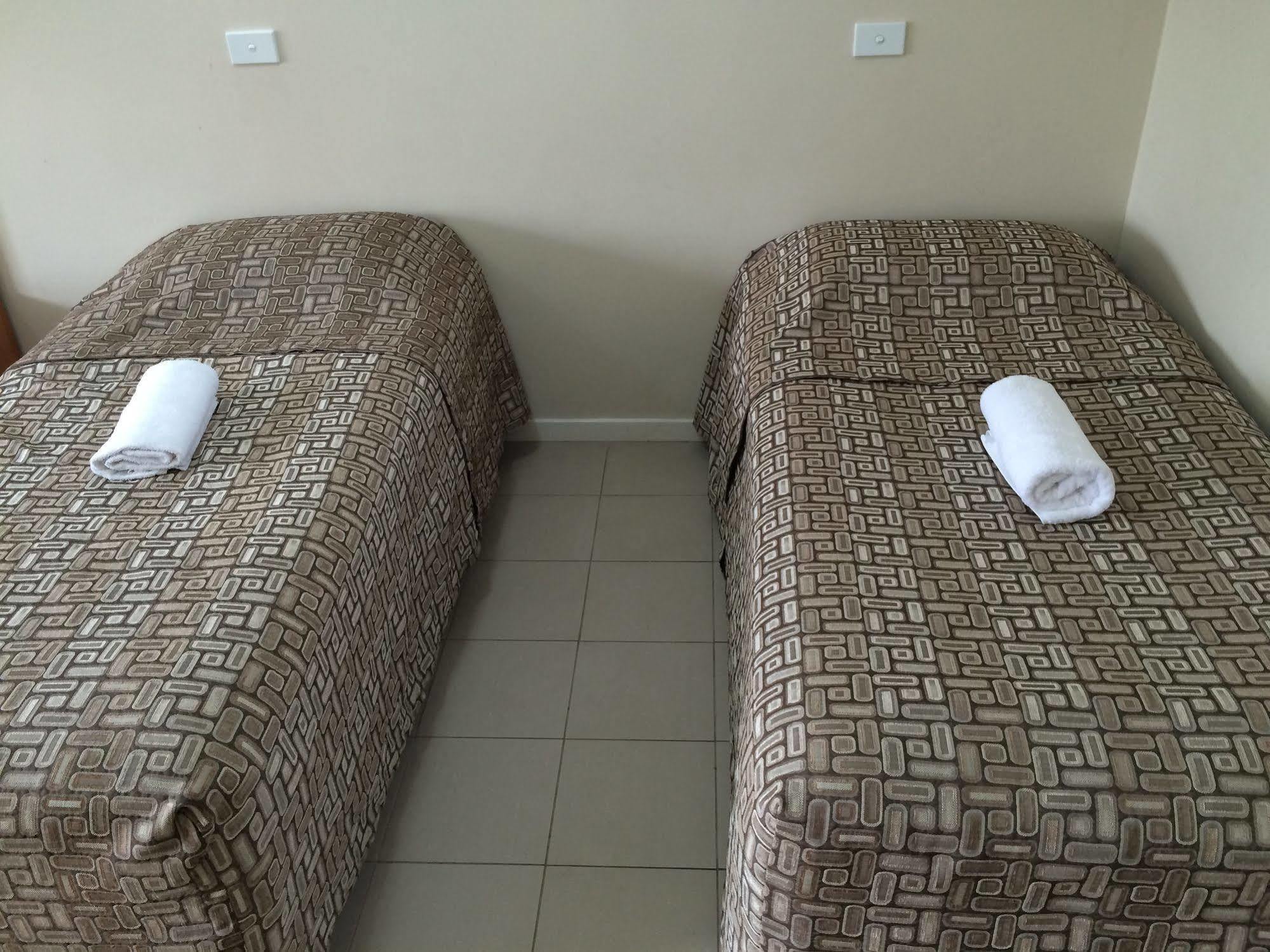 Liberty Plains Motor Inn Сидней Экстерьер фото